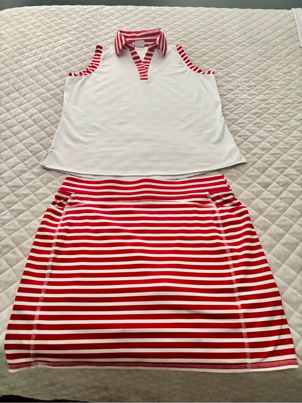 Two Piece Sports Set, Size Medium